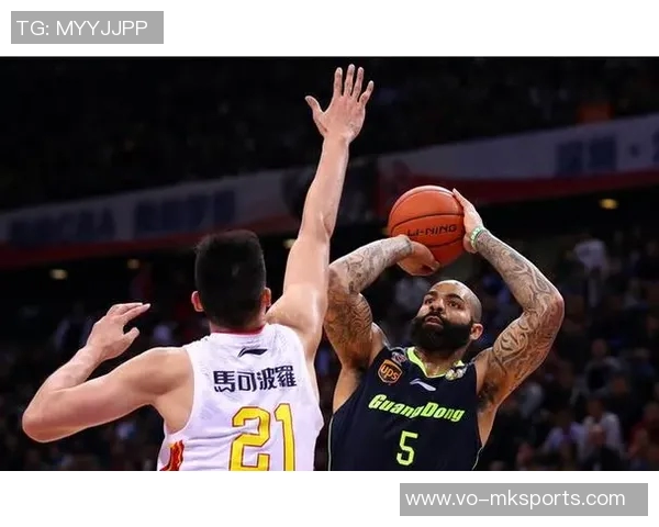 广东外援布泽尔新欢妖娆，与前妻救子往事感天动地