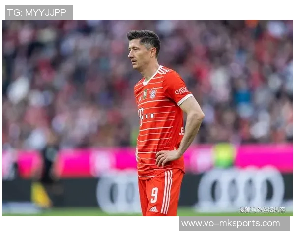 传记作者:莱万曾不满哈维的训练,他在波兰和拜仁都曾施压换帅 传记作者:莱万曾不满哈维的训练,他在波兰和拜仁都曾施压换帅