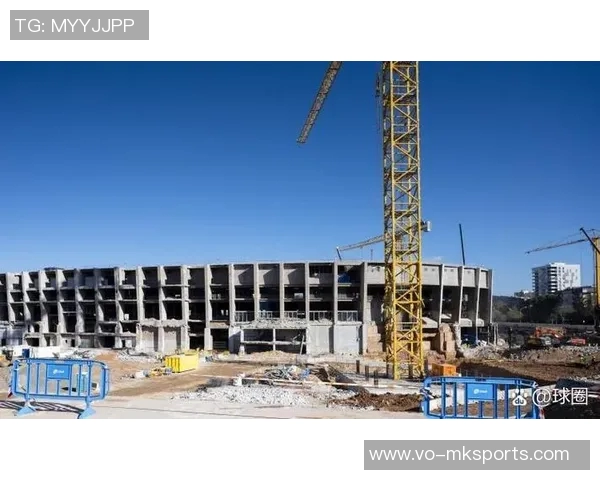 塞尔电台:诺坎普周日施工违反既有许可,遭巴塞罗那市警叫停 塞尔电台:诺坎普周日施工违反既有许可,遭巴塞罗那市警叫停